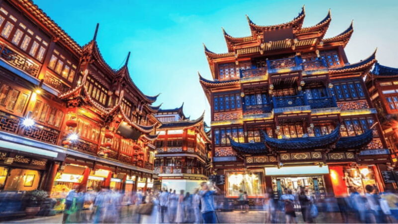 Zhujiajiao & Shanghai:Small Group Tour Water Town to Skyline - Exploring Zhujiajiao & Shanghai: What to Expect in Detail