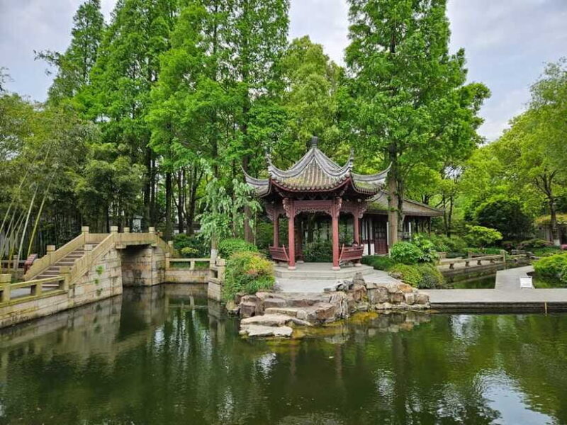 Zhujiajiao Water Village: Private Tour from Shanghai - Food and Shopping