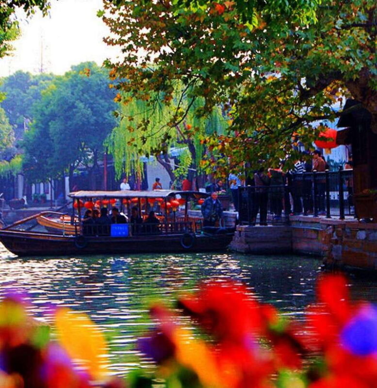 Zhujiajiao with Amazing Night Lights and Bar Experience - Key Points