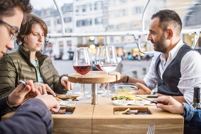Zürich eTukTuk Tour - Hot Stone BBQ and Wine - Key Points