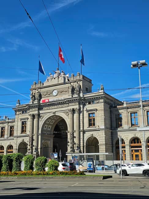 Zürich: Private Costumized Tour with Local Expert Tourguide - A Deep Dive into the Zurich Private Customized Tour