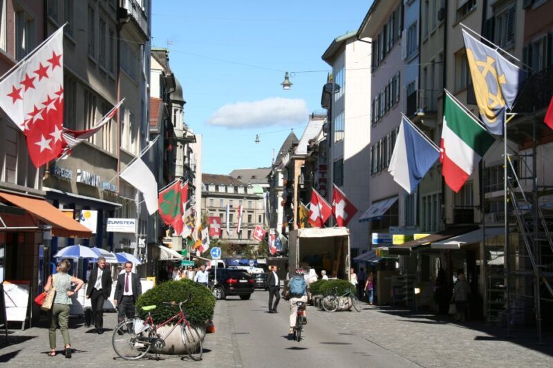 Zurich: Private Walking Tour with a Local Guide - Zurich: Private Walking Tour with a Local Guide