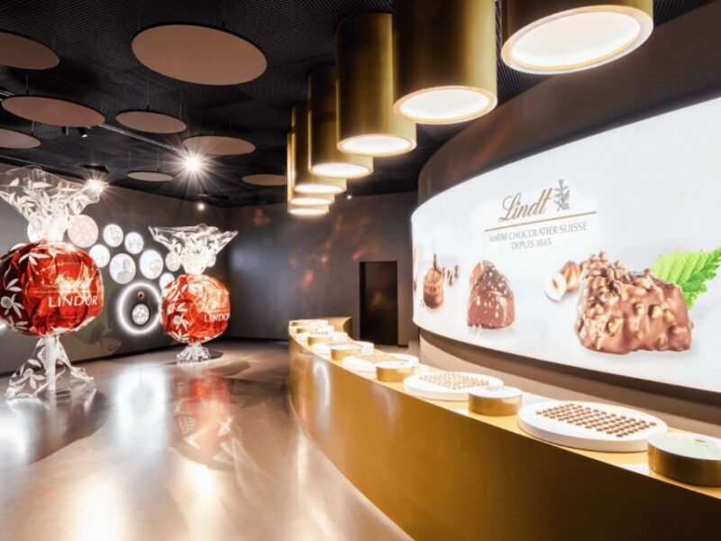 Zürich with Cruise and Lindt Home of chocolate (private) - A Deep Dive into the Zurich Private Tour